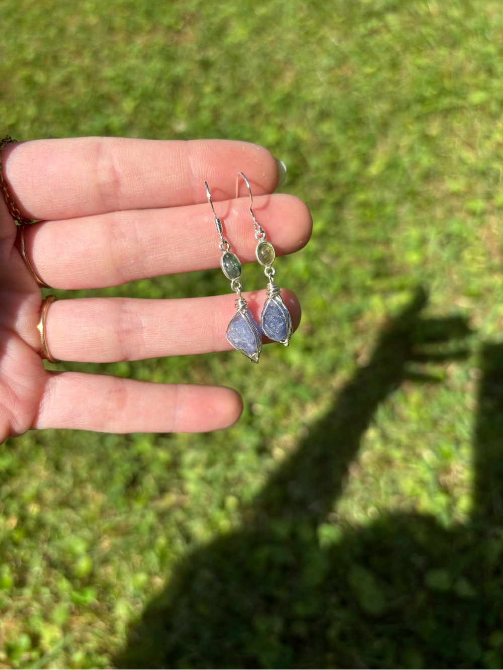 Green tourmaline and tanzanite earrings - Picture 3 of 3